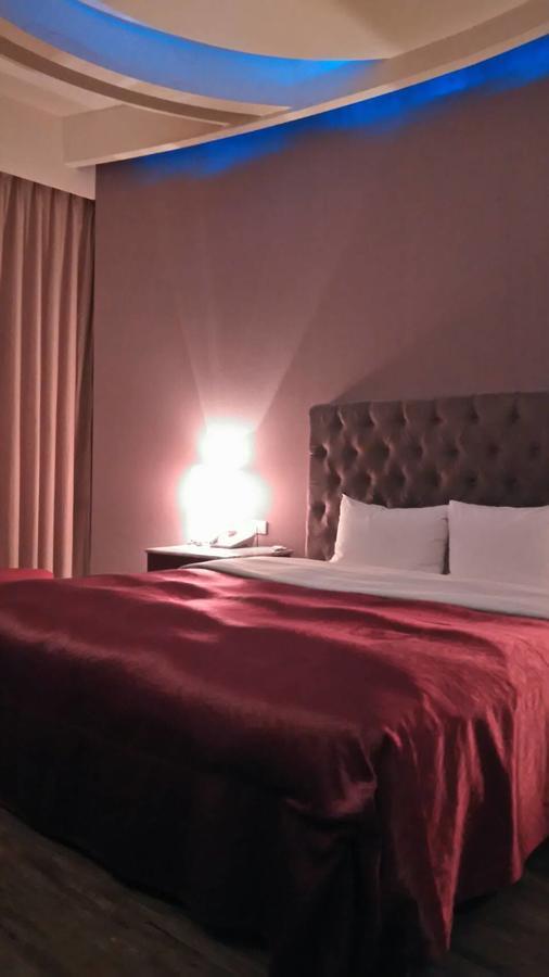 Michelle Motel Taichung Buitenkant foto